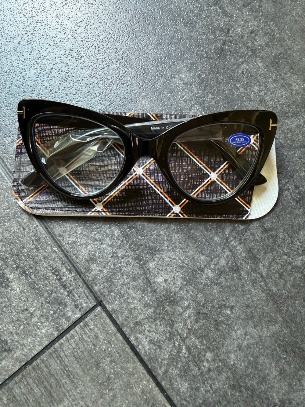 Cat Eye Reading Glasses +2.25
